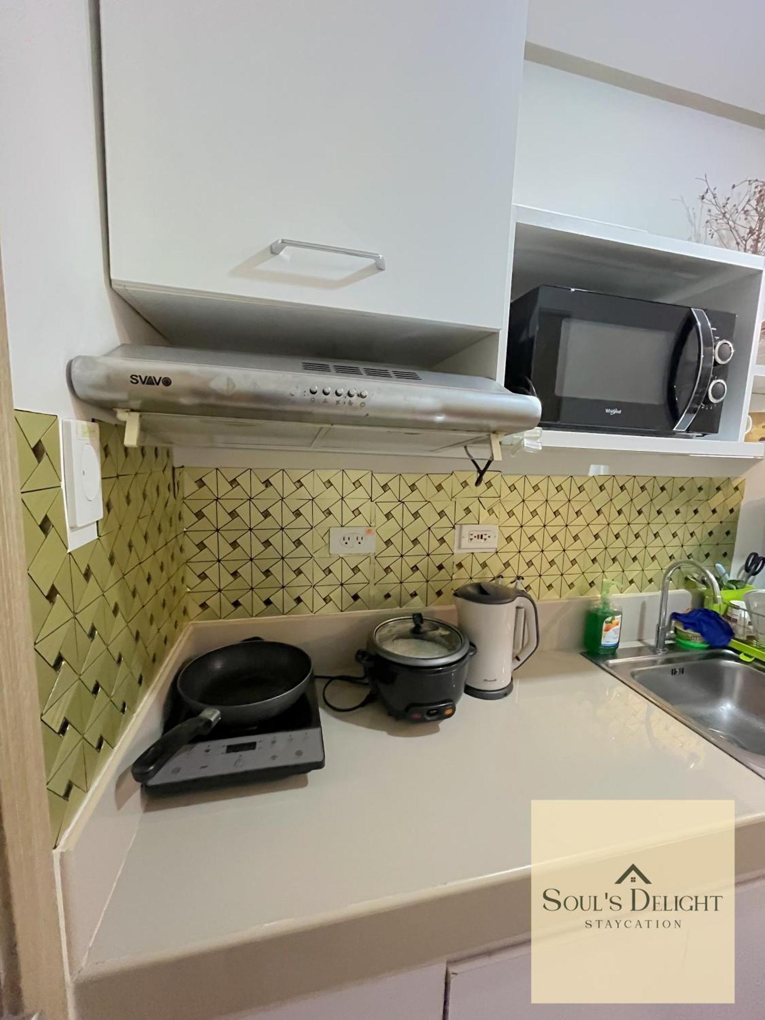 1 Bedroom With Balcony At Qc Apartment *